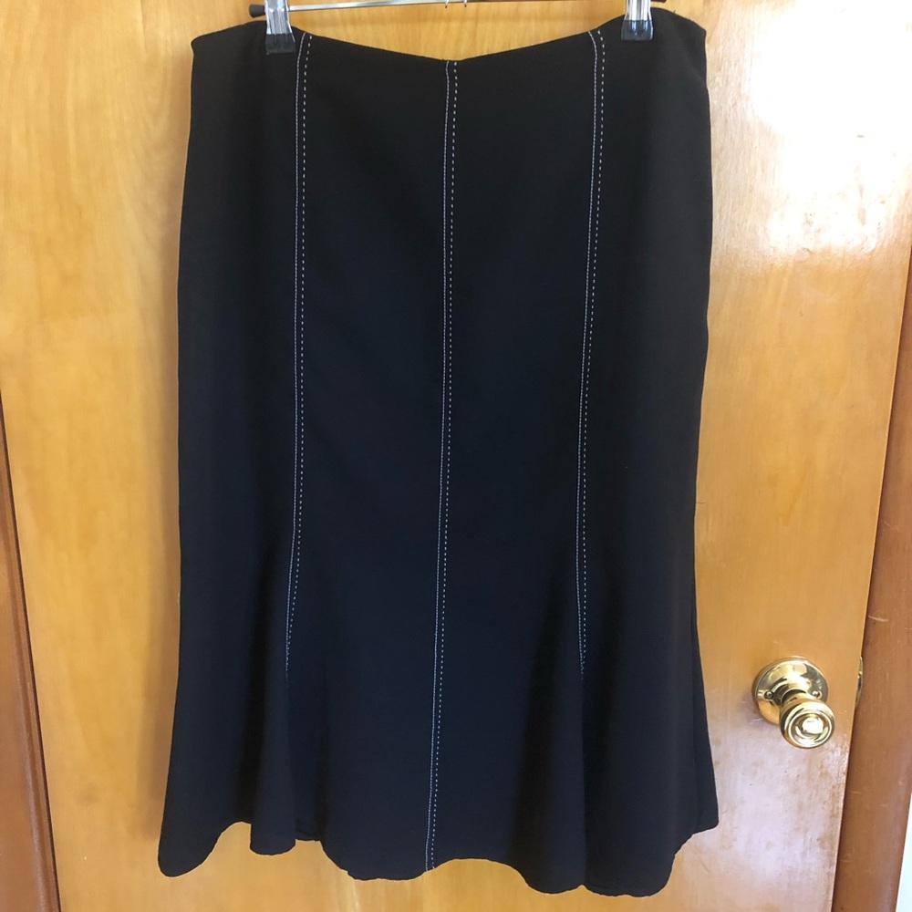 Black Midi skirt - Size 10